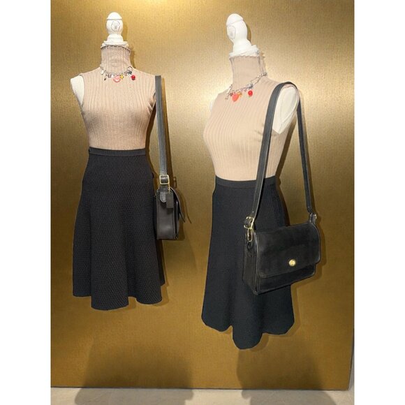 VTG Coach Pocket Bag 9875 Black Leather Brass Turnlock Shoulder Purse 1990 USA - Picture 4 of 12